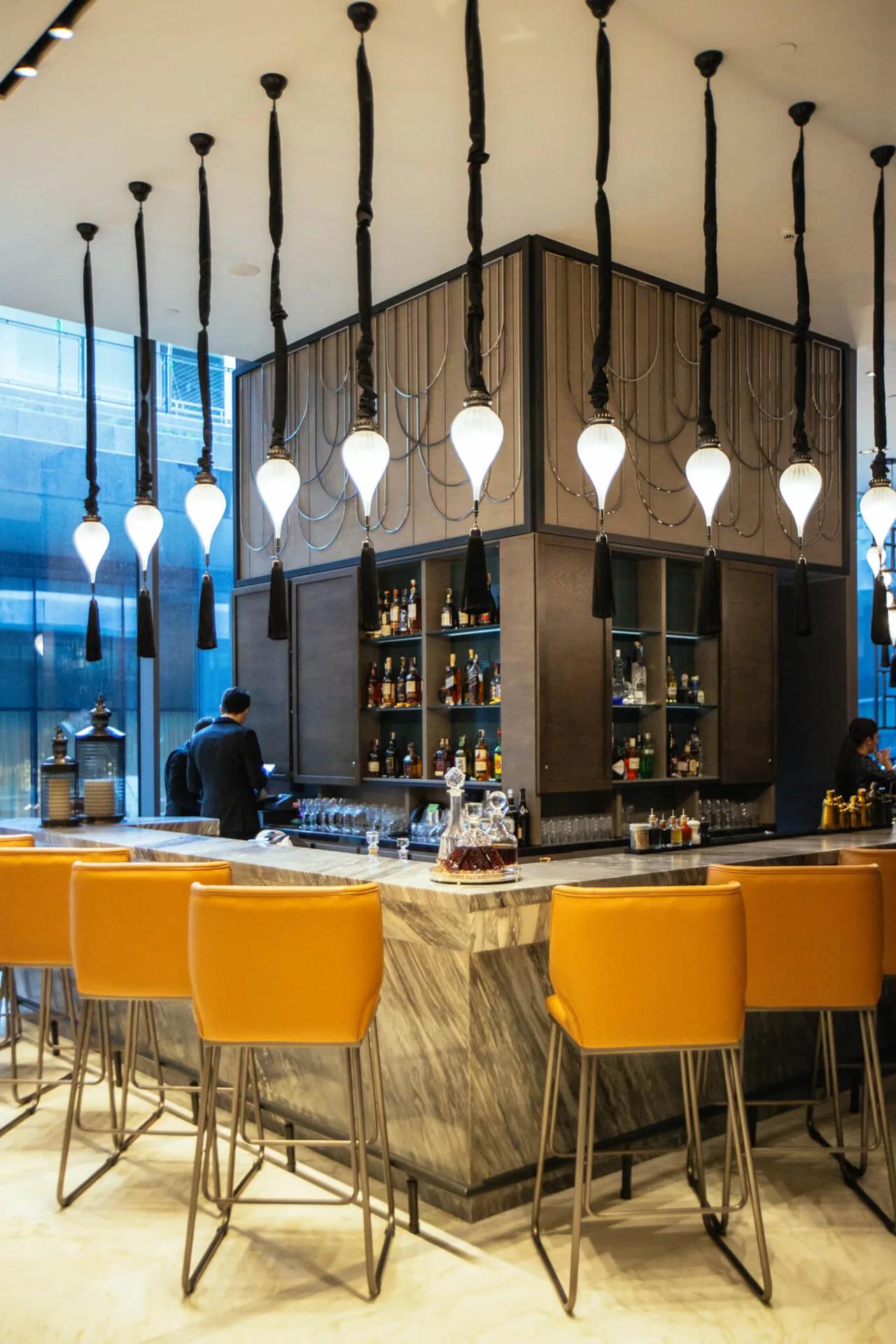 Fairmont Quasar İstanbul — mobilya ve metal işçiliği, görünüm 4