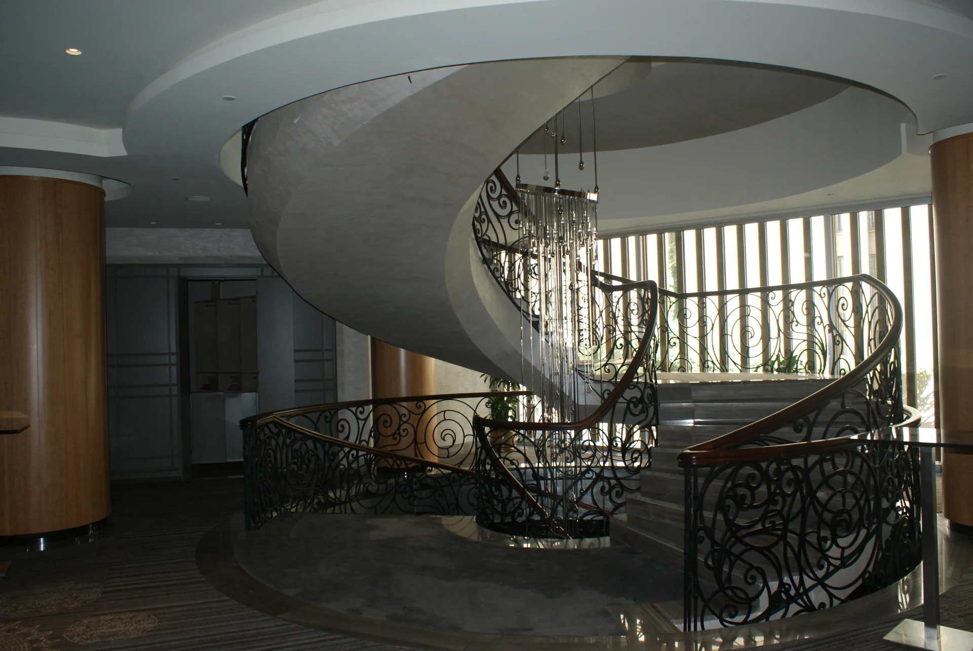 The Marmara Taksim — mobilya ve metal işçiliği, görünüm 3