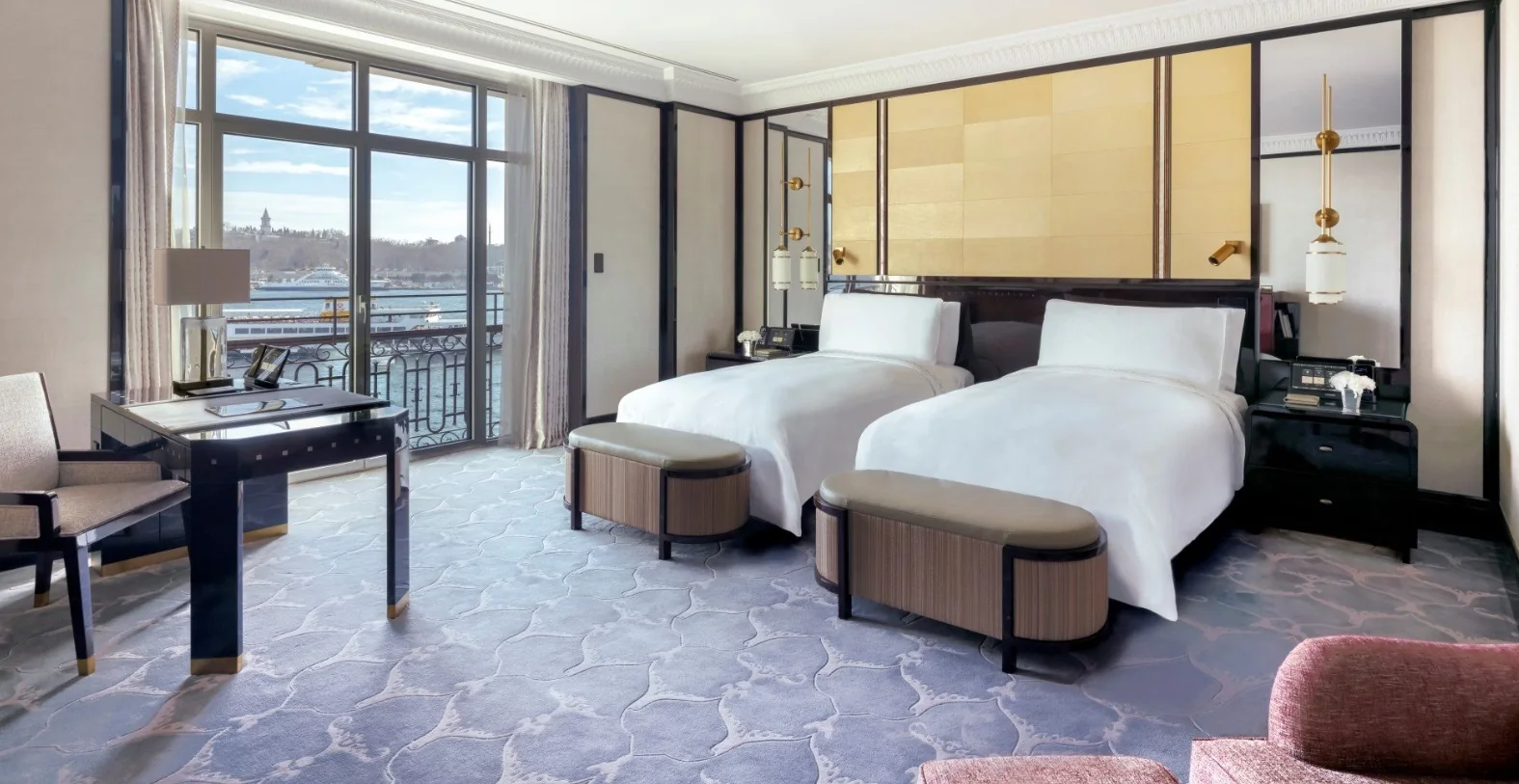 The Peninsula Istanbul — mobilya ve metal işçiliği, görünüm 1
