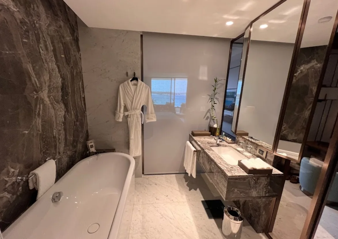 Reges, a Luxury Collection Resort & Spa — mobilya ve metal işçiliği, görünüm 4